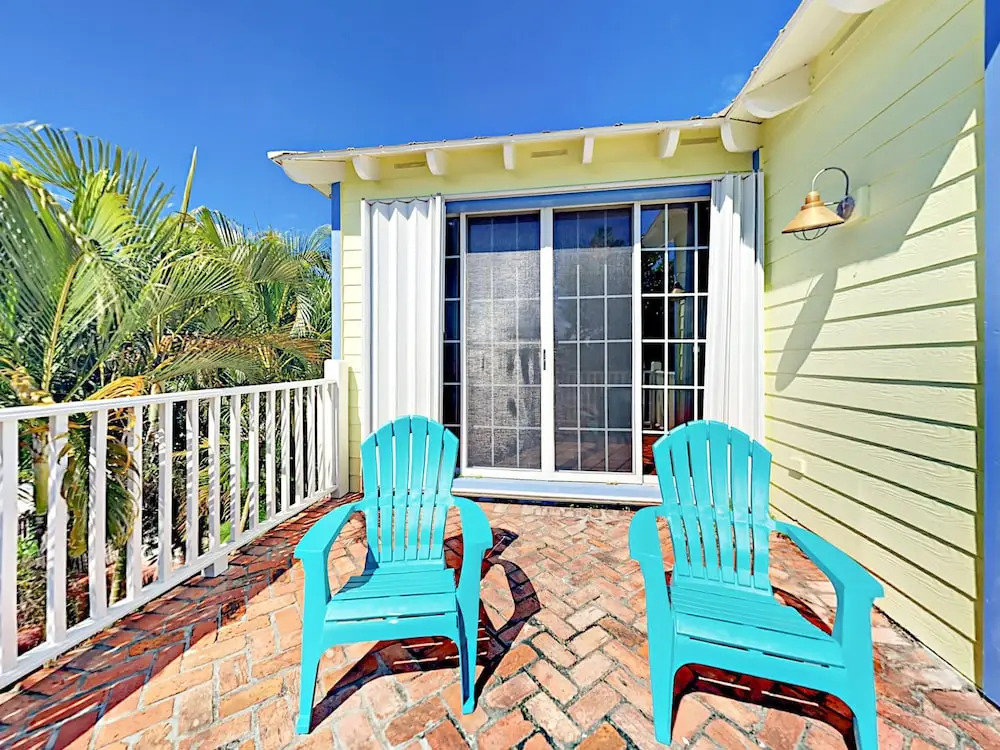 10 NE 7th Street Home 3 Bedrooms 2.5 Bathrooms Home