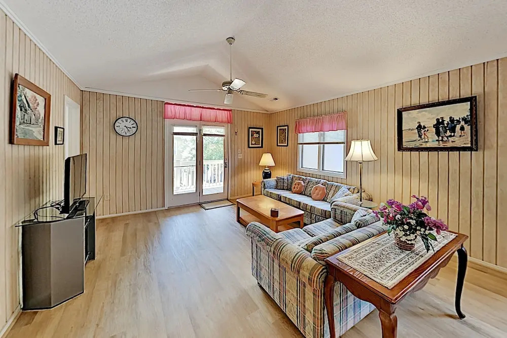 1summect 3 Bedroom Cottage