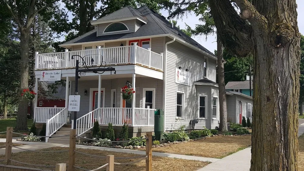 Devils Lake Inn and Devils Lake Inn Too