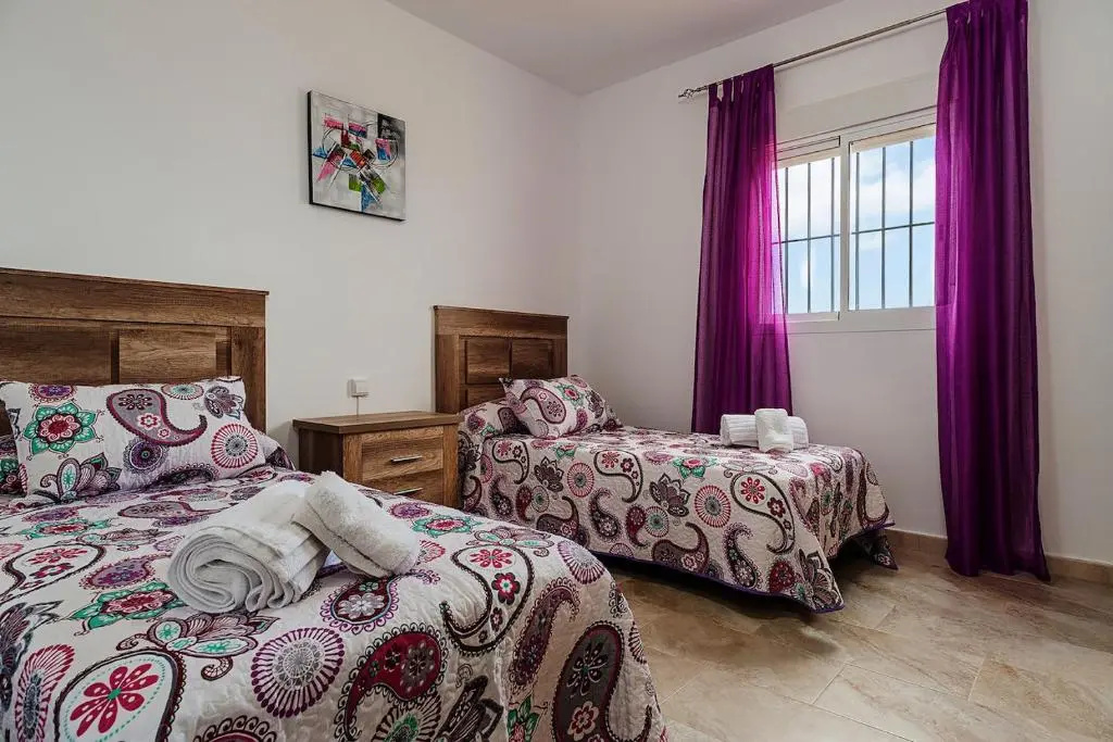 Rural house with private pool, new and beautiful garden