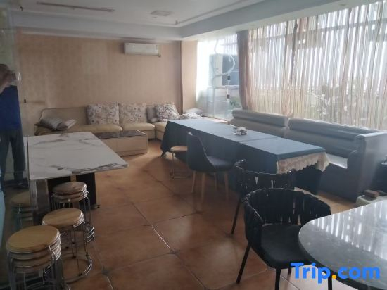 Jinglong Hotel