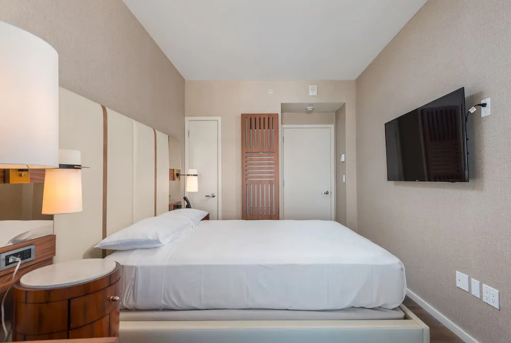 Private Residences at Conrad by Lrmb
