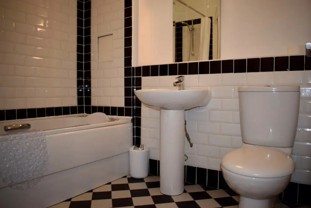 2 Bedroom Flat By The Canal
