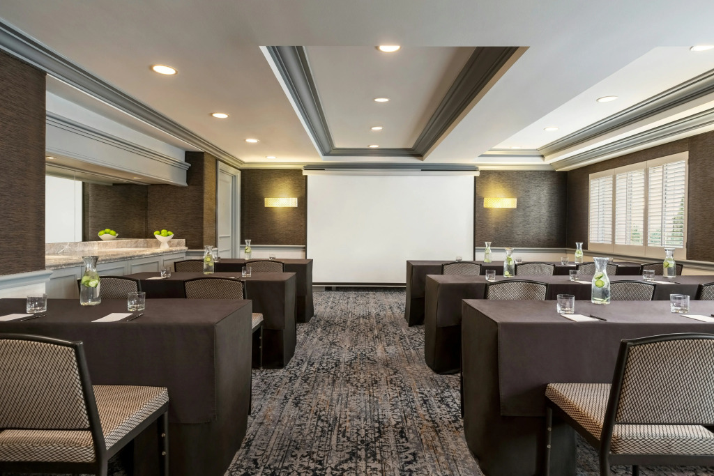 Hilton Checkers Los Angeles