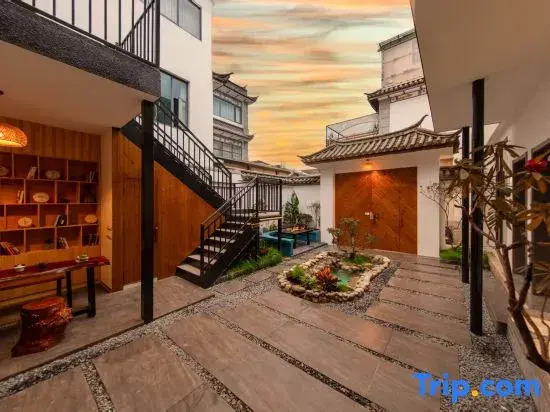 "Memories Travel Time Boutique Inn"