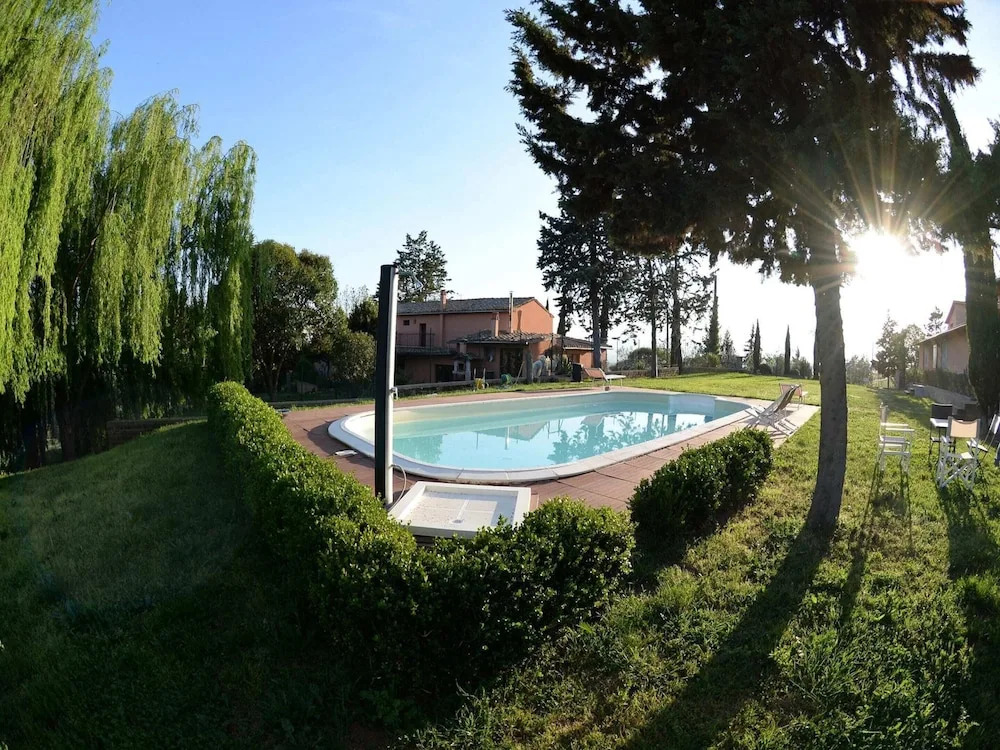 Elegant Tuscan Holiday Home