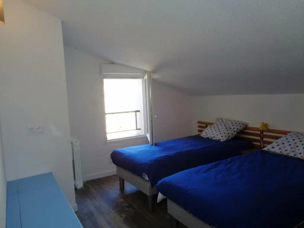 Gîte paisible 3 chambres avec cheminée et animaux admis - FR-1-496-221