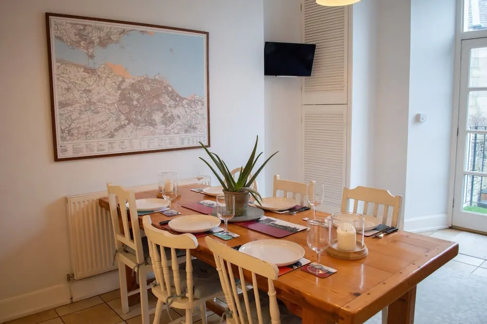 Stockbridge Family Home With Private Garden