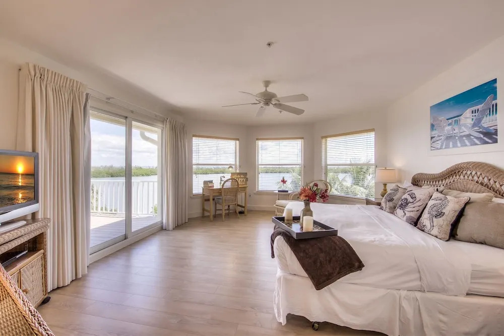 The White Ibis 5 Bedroom Home