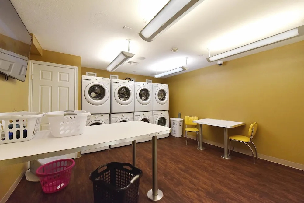 StayLo Luxury 2 Bedroom Apartment