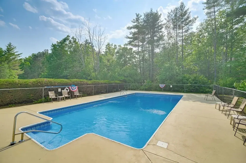 Family-friendly Gem w/ Heated Pool Near Storyland!