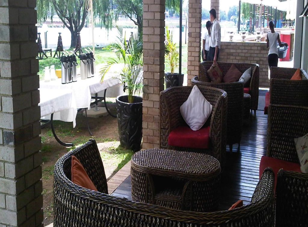 The Lakes Hotel and Conference Centre