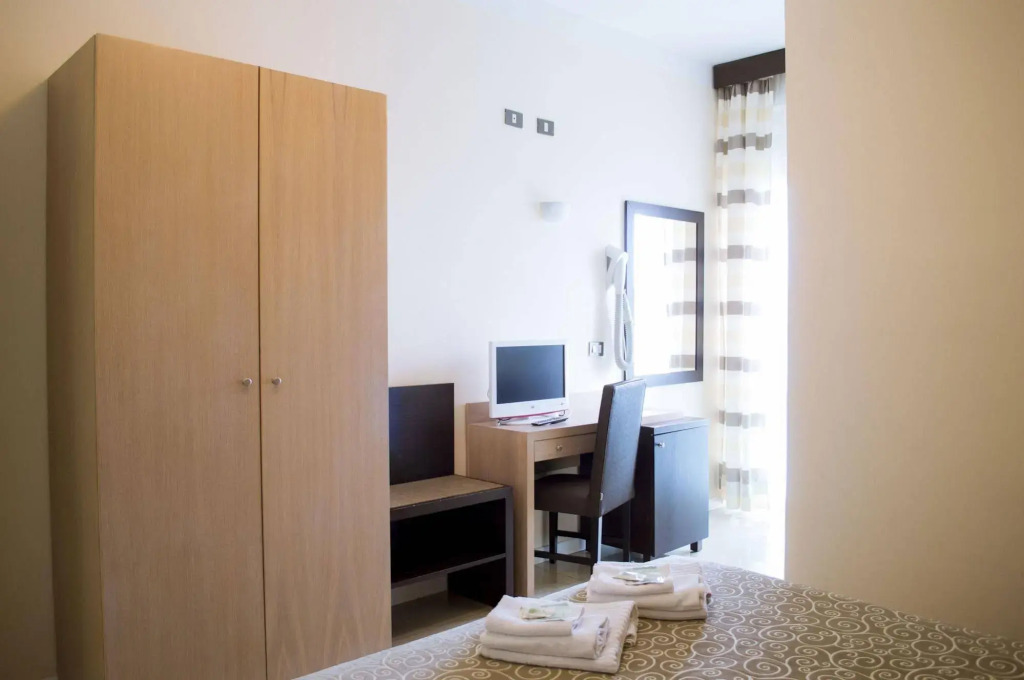 Hotel Calypso- Rimini Marina Centro