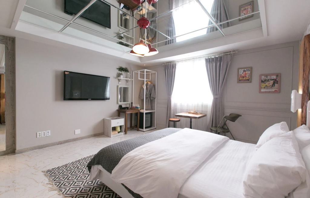 February Hotel Songdo Amnam