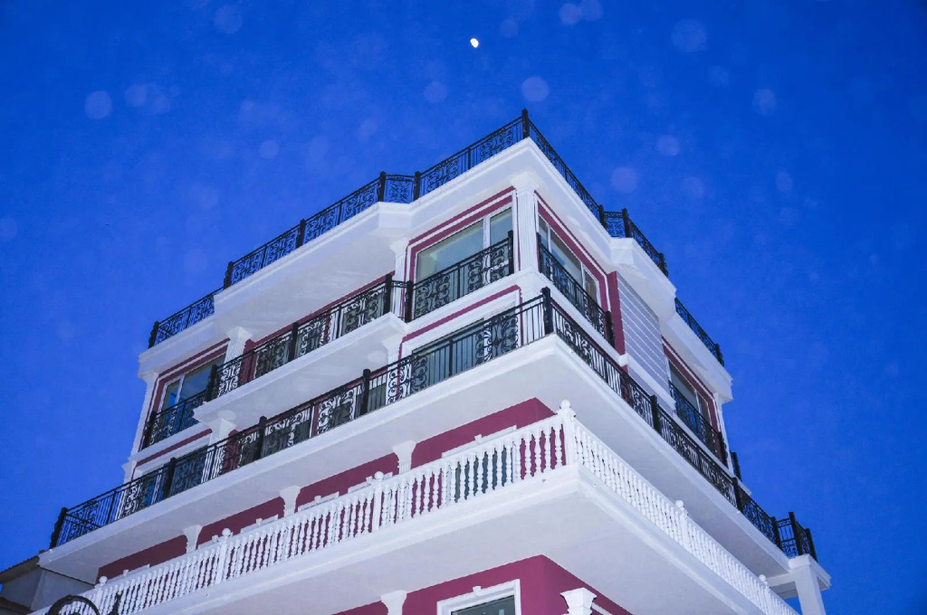 Roel Residence Apartments