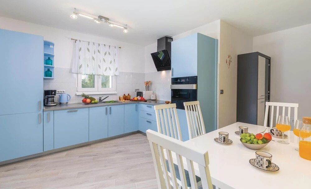 Stunning Home in Rovinj With Wifi and 2 Bedrooms