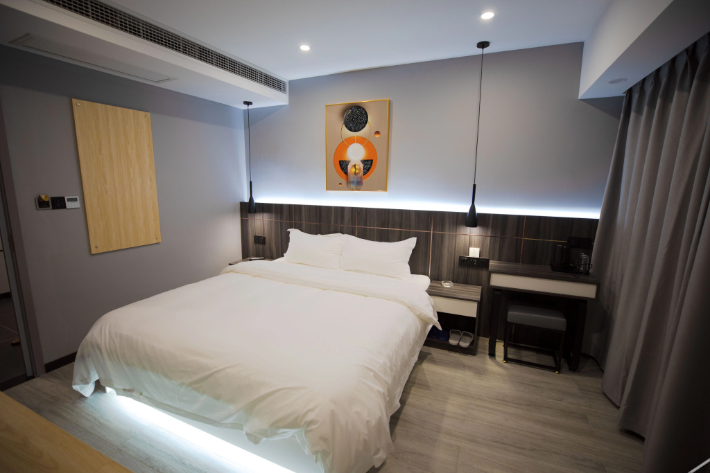 Zhijiang Xinzeya City Express Hotel