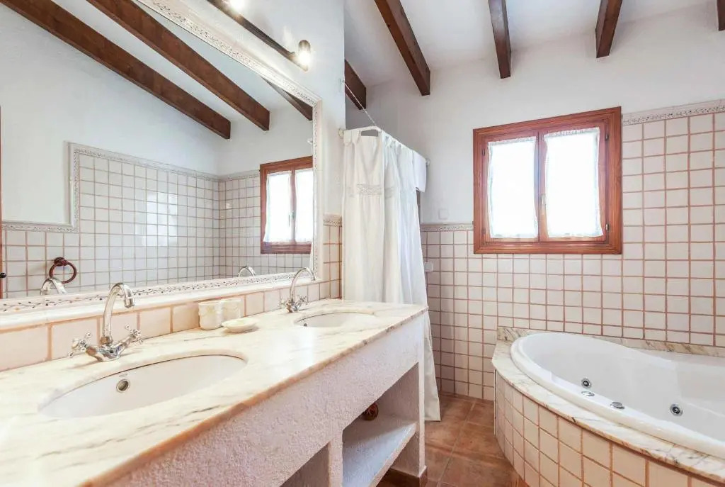Villa Tatoli by Sealand Villas
