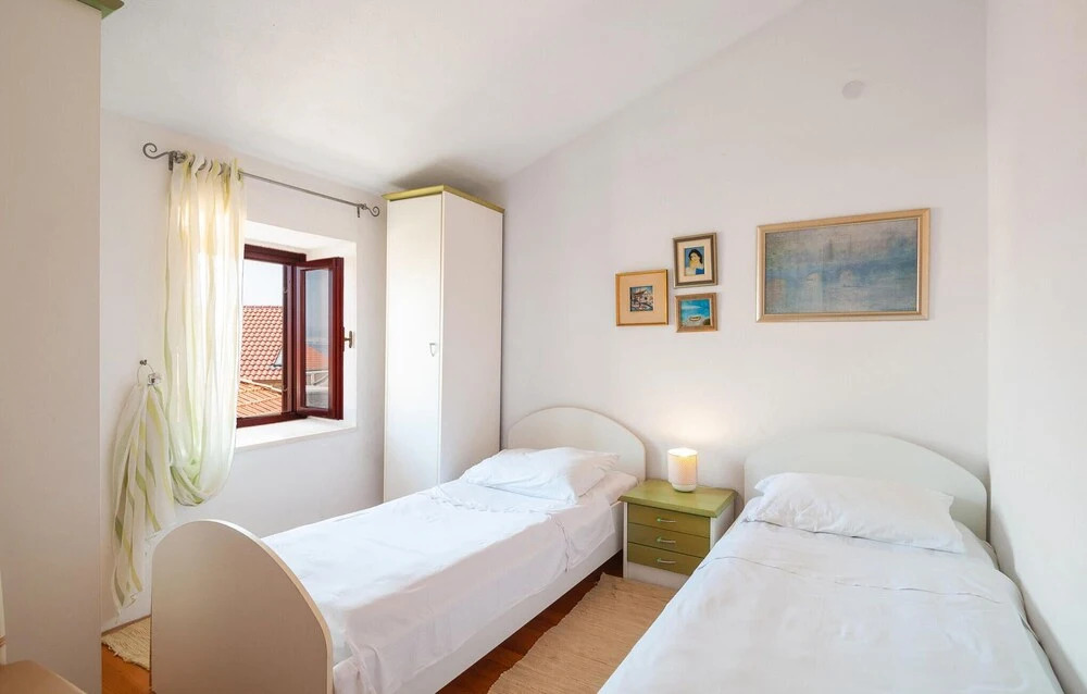 Awesome Apartment in Sutivan With 2 Bedrooms, Wifi and Outdoor Swimming Pool
