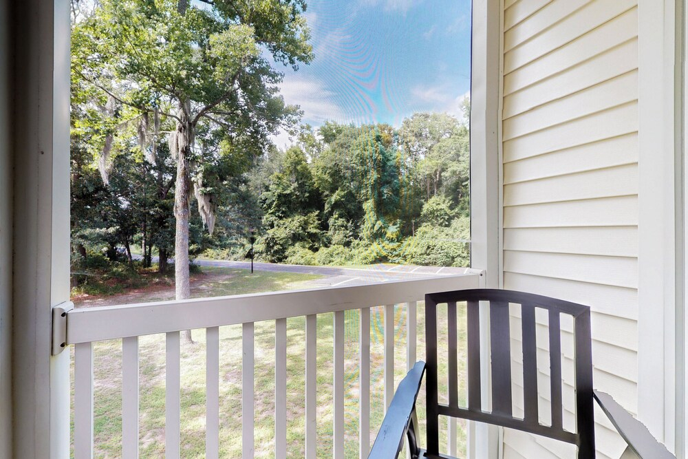 Longs Cozy Haven: Stylish, Accessible Retreat