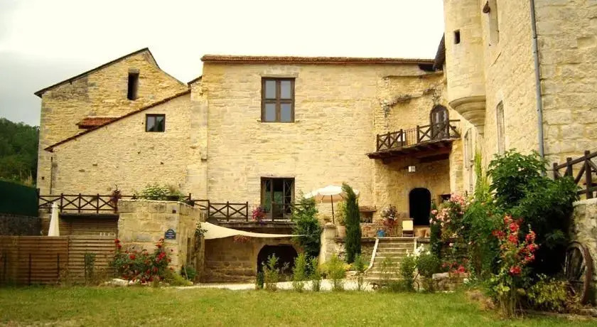 Château de Saint-Chamarand - Gîtes & Expériences Immersives