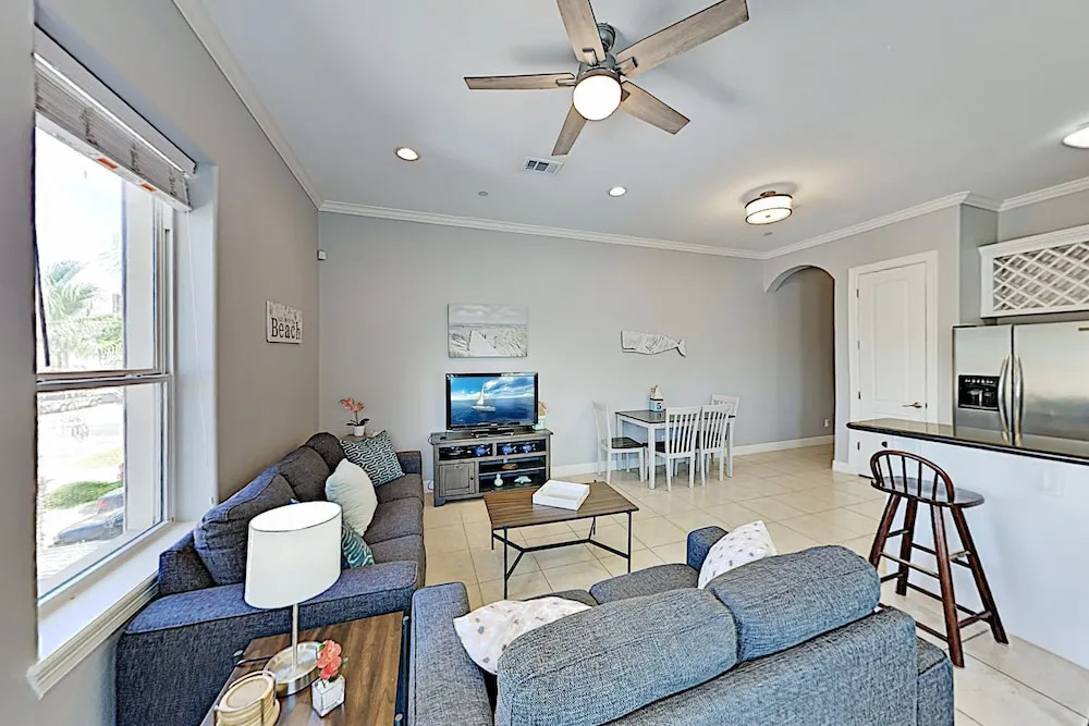 131esau8 2 Bedroom Condo