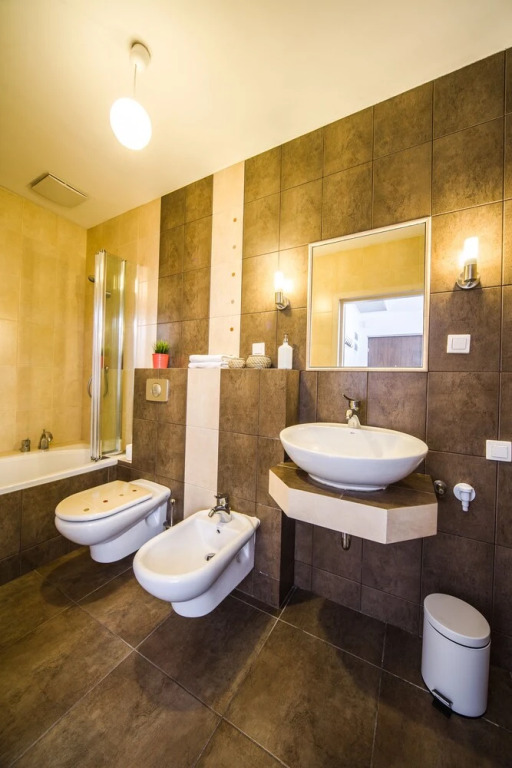 FriendHouse - Sobieski Residence