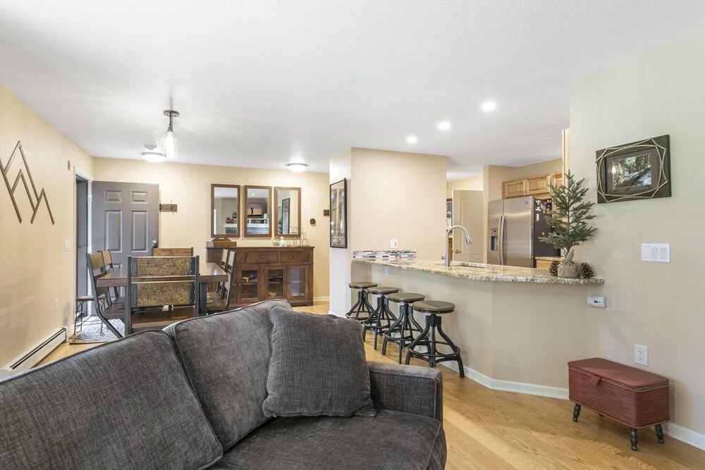 901 Crazy Horse Circle 2 Bedroom Condo by RedAwning