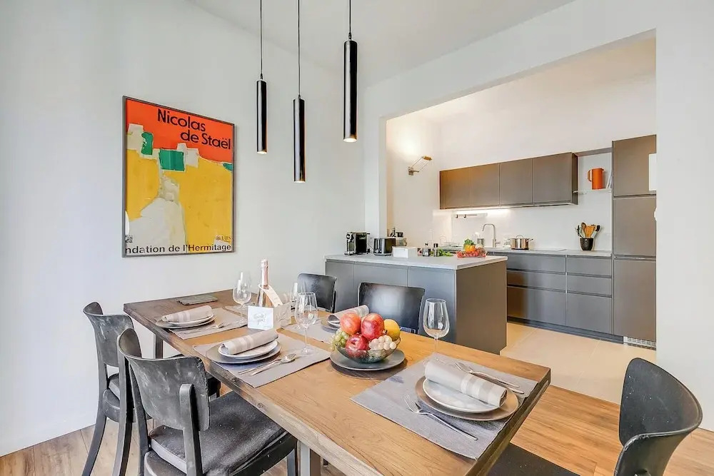 Elegant Apartment