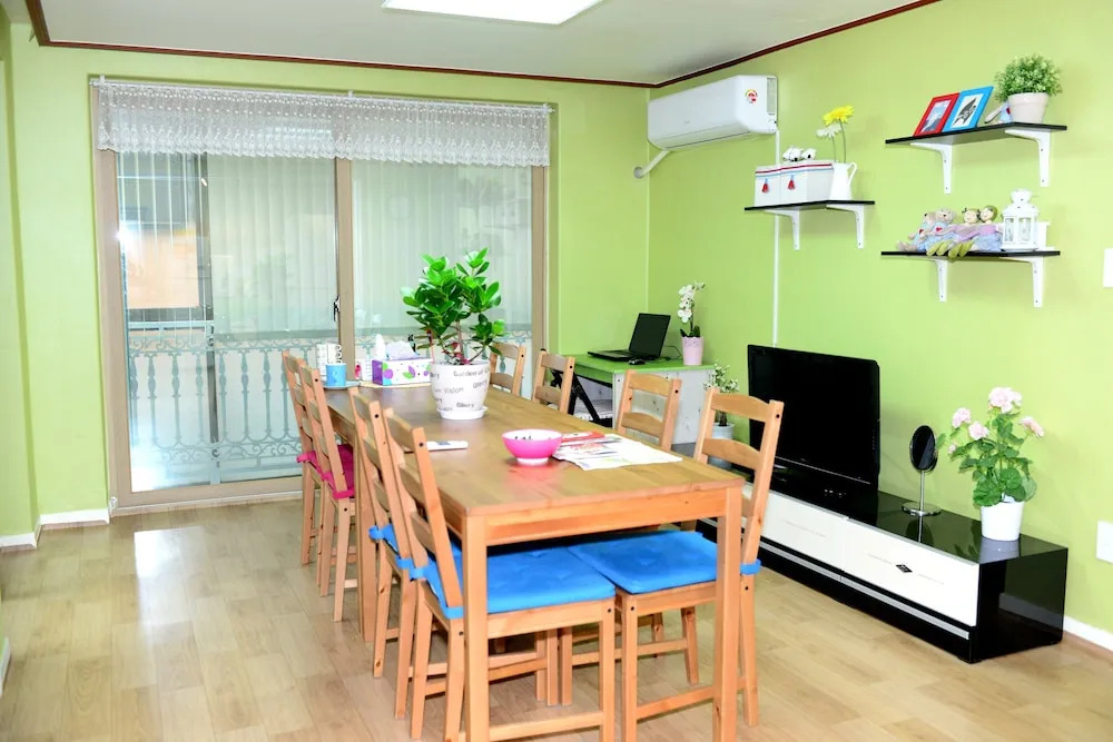 My Little Guesthouse - Hostel