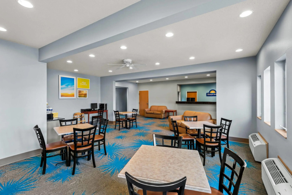 Days Inn by Wyndham Carroll