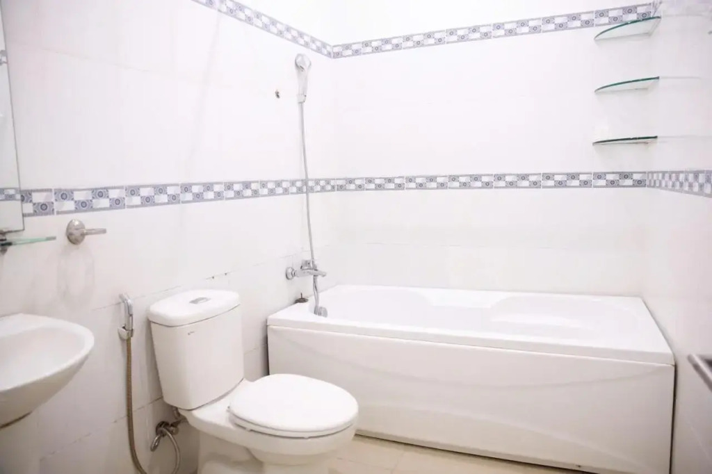 Huynh Gia Bao Hotel 2