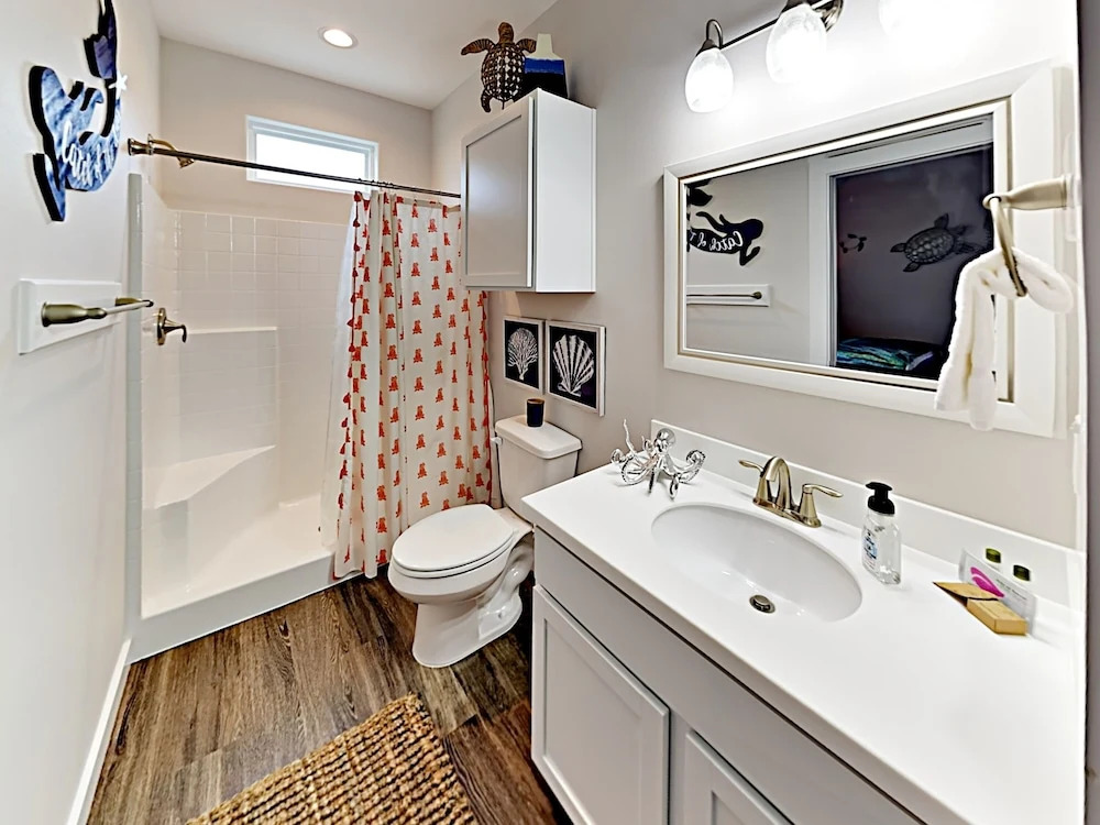 The Savvy Pelican 4 Bedrooms 3 Bathrooms Condo