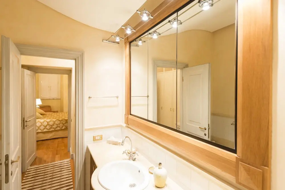 lolART  luxury at Spanish Steps