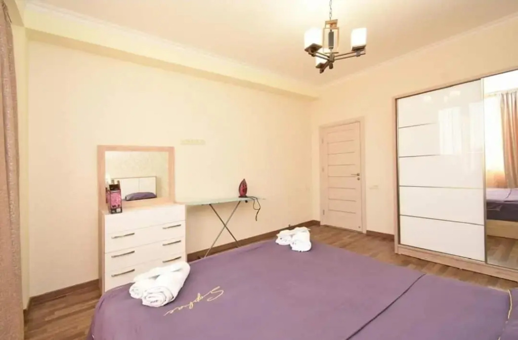 Cozy Apt By Opera, Sayat Nova Ave, 2 bathrooms, Open Balcony