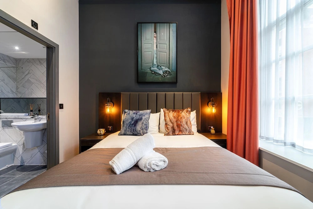 EPIC Duke Street Townhouse, City Centre Apartments