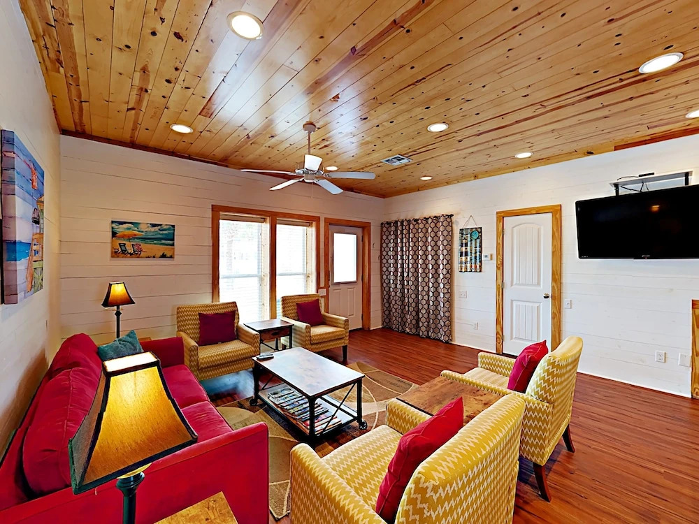 The Commons #102 - Three Bedroom Townhome