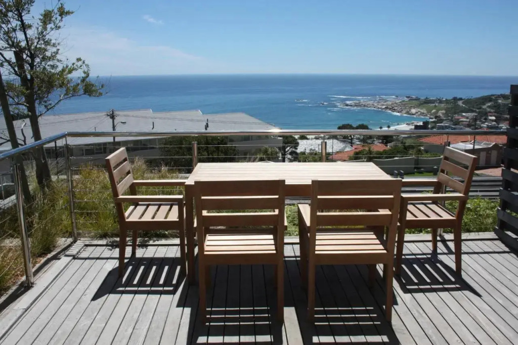 The Crystal Luxury Serviced Apartments