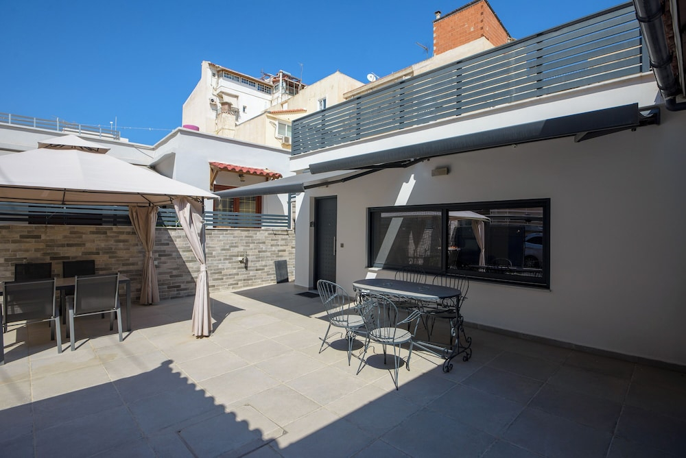 Casa d Irene near airport beach