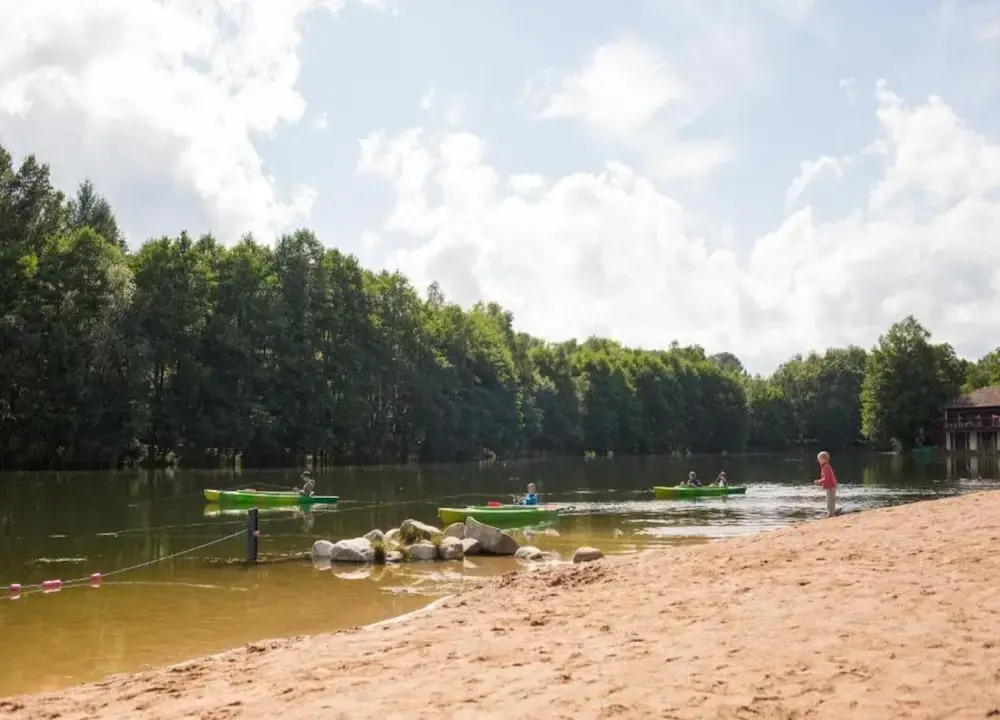 Lakefront Glamping w/ Pets