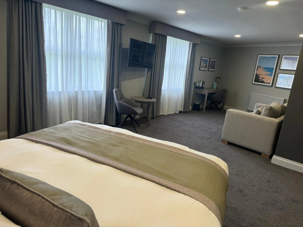 The Essex Golf & Country Club Hotel