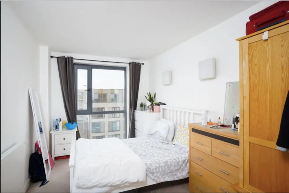 Modern 4 Bedroom Canal-side North London Flat