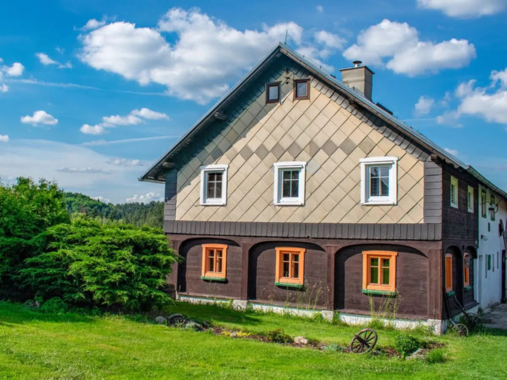 House Kámen Arnoltice