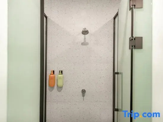 One Lemon Boutique Hotel (West Lake Lakeside Fengqi Road Subway Station)