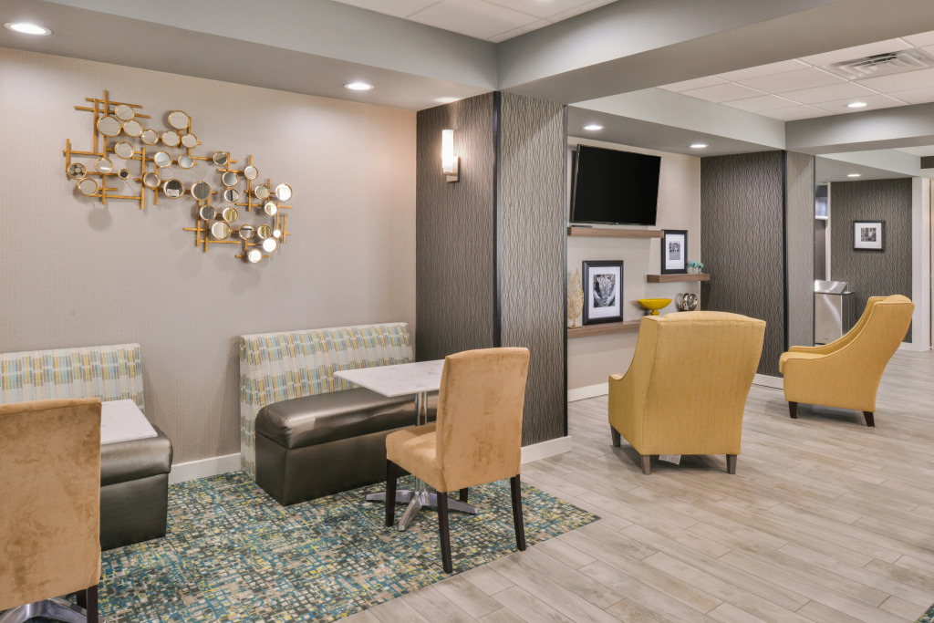 Hampton Inn Emporia, KS