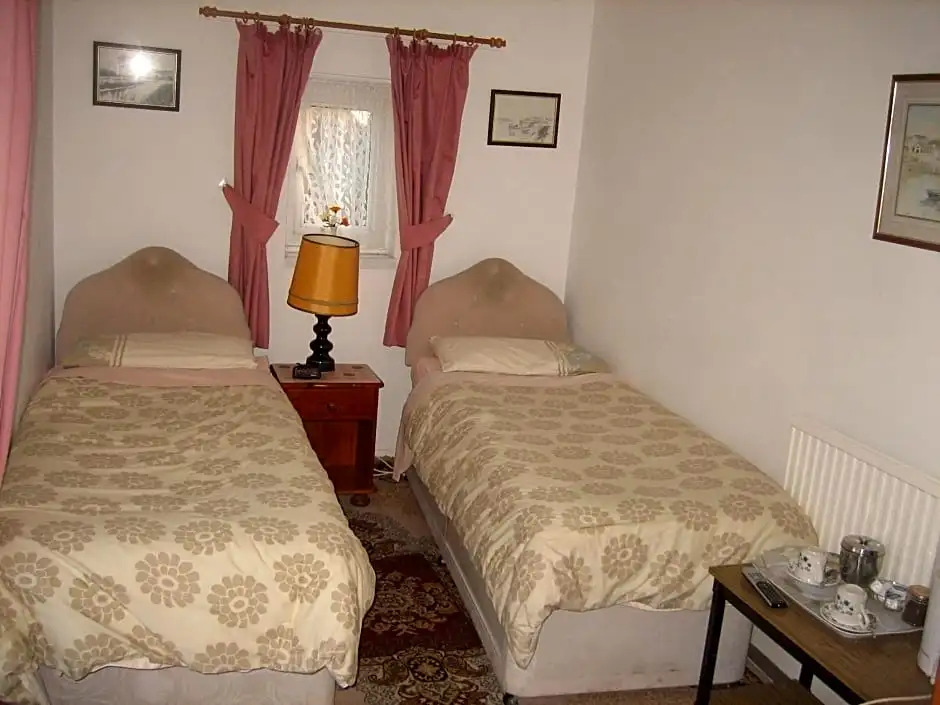 Four seasons Guest House