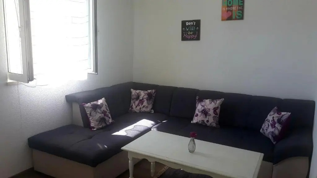 Apartmani Leženić Dada