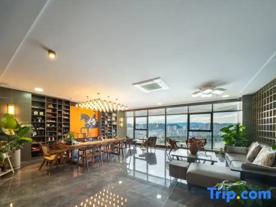 Zhangjiajie Fanbowan Hotel (Tianmen Mountain National Forest Park Dayong Ancient City Branch)
