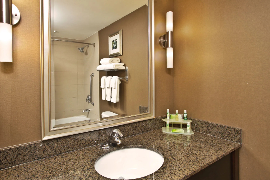Holiday Inn Express Kingston Central by IHG