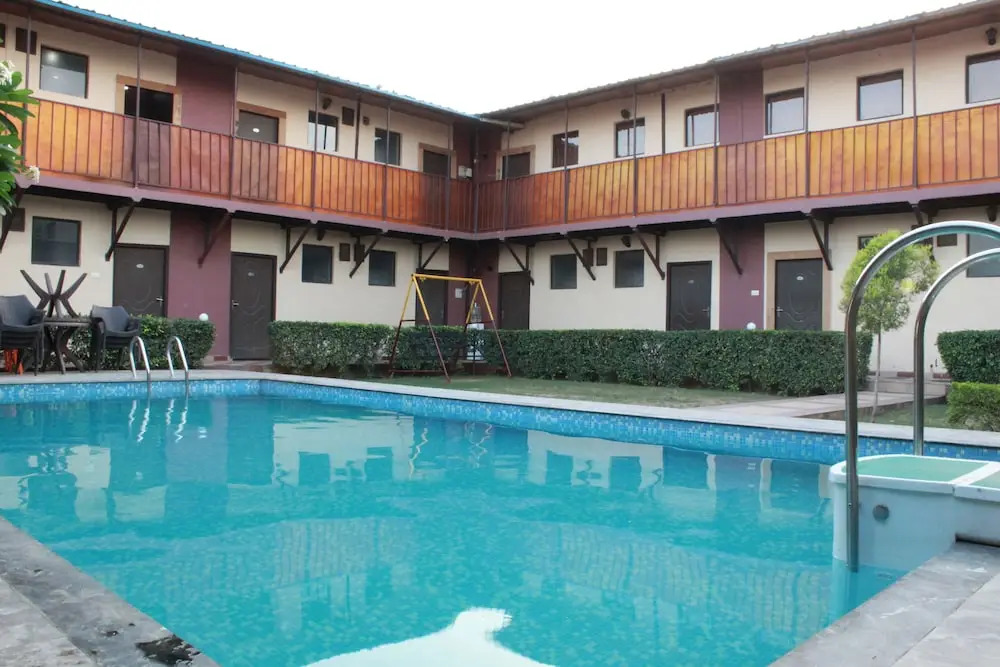 JPS Resort with Swimming Pool Near IMT Manesar